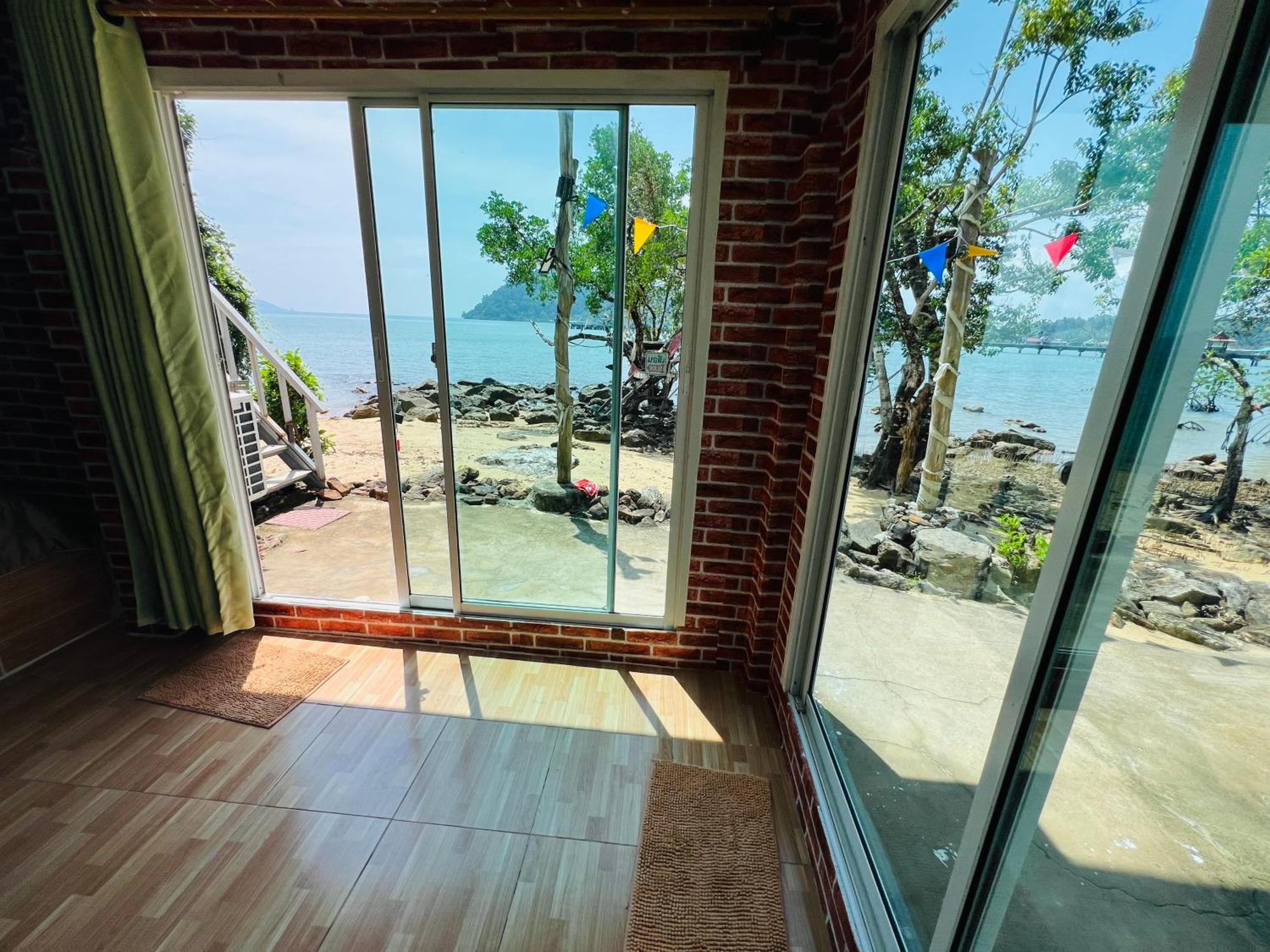Rasta View Bangalows Homestay Koh Chang